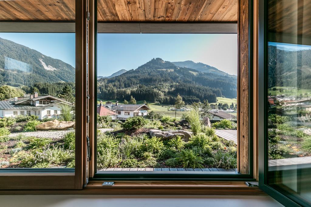 Hubertus Logis Apartments Brixen im Thale Exterior photo