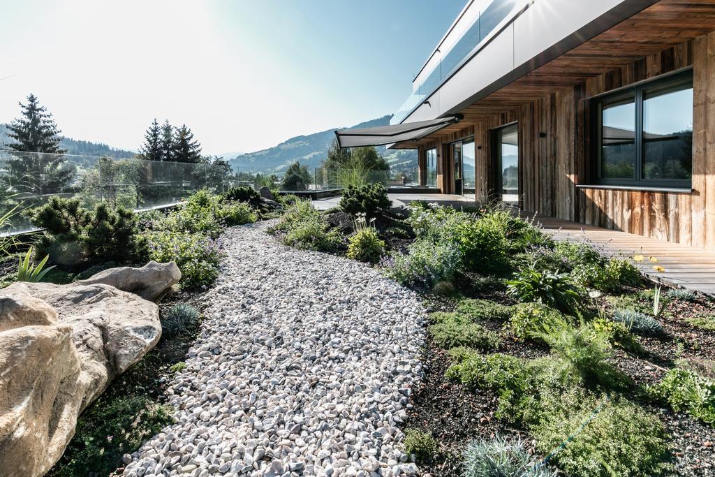 Hubertus Logis Apartments Brixen im Thale Exterior photo