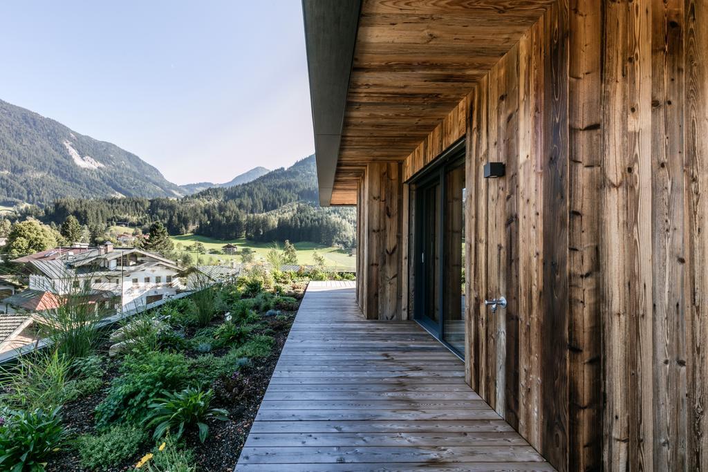 Hubertus Logis Apartments Brixen im Thale Exterior photo